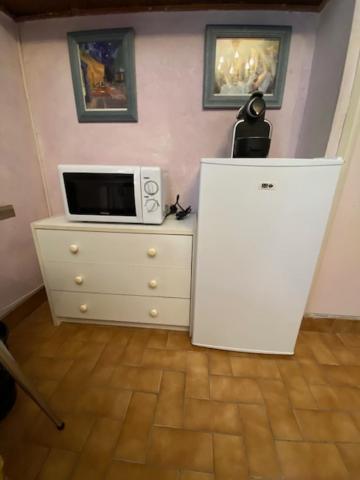 Le Cannet, Chambre à l'étage d'une maison avec piscine Extérieur photo